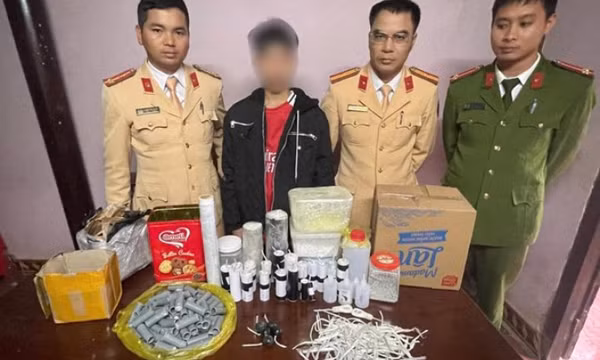 Nam sinh tàng trữ pháo và tiền chất chế tạo pháo