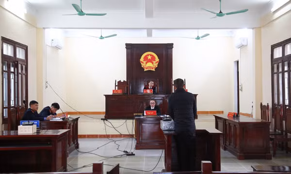 18 tháng tù giam cho đối tượng tàng trữ pháo nổ