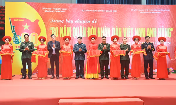 Triển lãm chuyên đề: “80 năm Quân đội nhân dân Việt Nam anh hùng”
