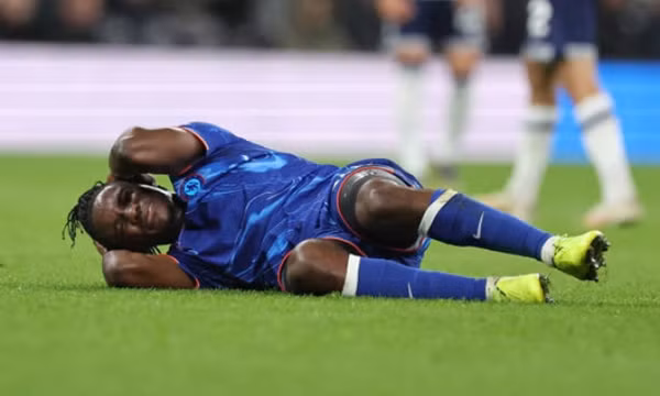 Maresca báo tin dữ cho cổ động viên Chelsea