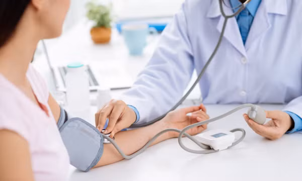 Mùa lạnh phòng ngừa đột quỵ do tăng huyết áp
