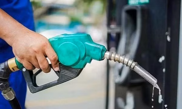 Bất cập Quỹ bình ổn giá xăng dầu