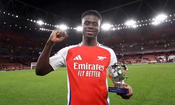 Sao Arsenal hay nhất Champions League tuần này