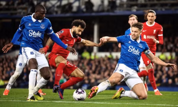 Ngoại hạng Anh chốt lịch đá bù trận Everton - Liverpool, nguy cơ bị UEFA 'tuýt còi'