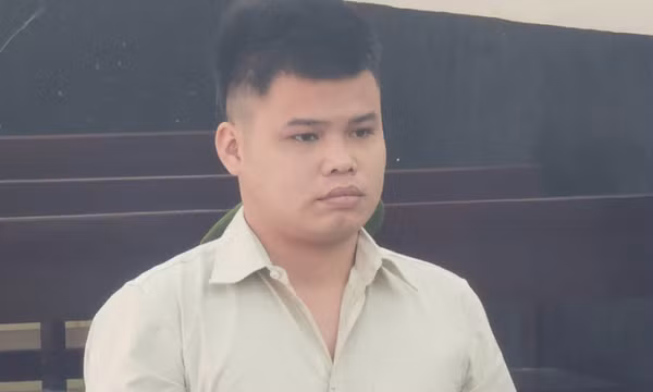 Rút dao đâm hàng xóm vì bị nhắc hay la mắng vợ