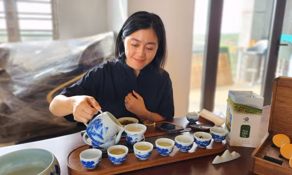 Ngày xuân thưởng trà "ngàn đô"