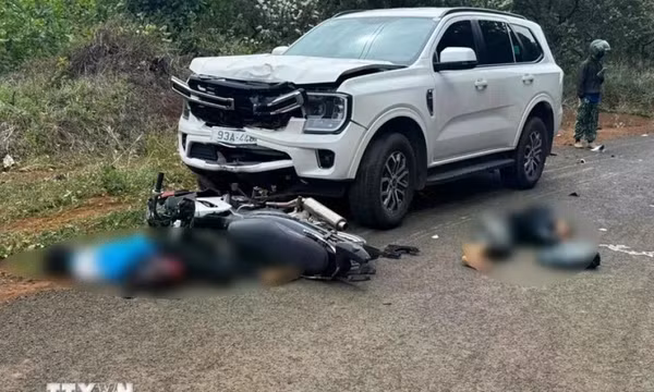 Đắk Nông: Ôtô va chạm xe máy ở huyện Tuy Đức, làm 2 thiếu niên tử vong