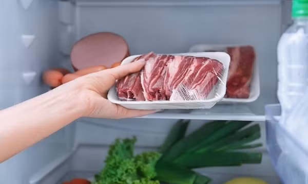 Bí quyết rã đông thịt không cần dùng nước