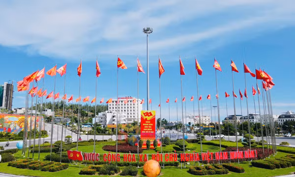 Quảng Ninh: Cờ hoa rực rỡ chào mừng Đại hội Đảng bộ tỉnh