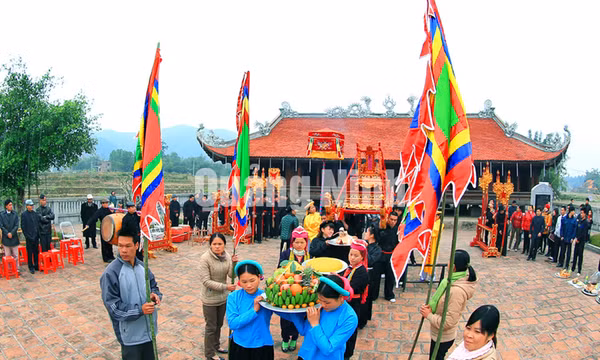 Lễ hội Đình Lục Nà (xã Lục Hồn)