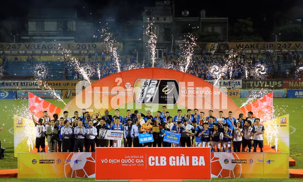 CLB Than Quảng Ninh đoạt huy chương đồng V-League 2019, tháng 11-2019