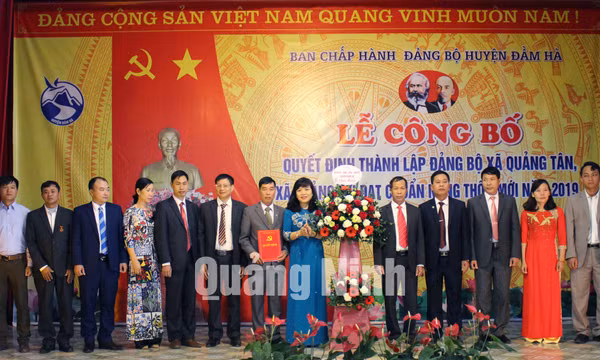 Công bố Quyết định xã Quảng Lợi đạt chuẩn NTM và Quyết định thành lập Đảng bộ xã Quảng Tân, tháng 1-2020