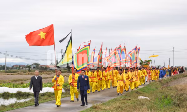 Lễ hội đình Vạn Ninh (TP Móng Cái)