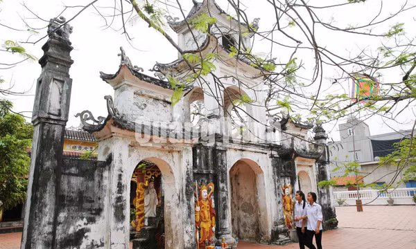Đình, chùa, đền Quan Lạn (đặc khu Vân Đồn)