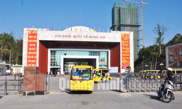 Cửa khẩu quốc tế Móng Cái
