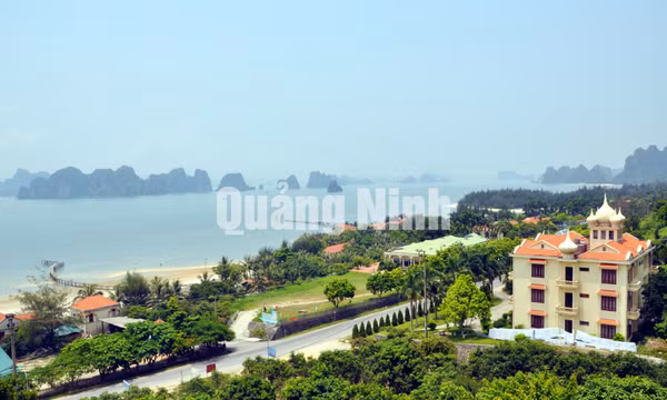 Du lịch đặc khu Vân Đồn