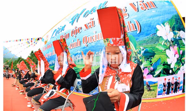 Ngày hội Kiêng gió của đồng bào Dao Thanh Phán (xã Hoành Mô)