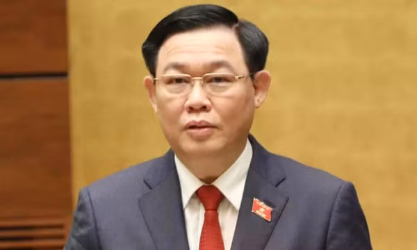 Ban Chấp hành TW Đảng đồng ý để đồng chí Vương Đình Huệ thôi giữ các chức vụ