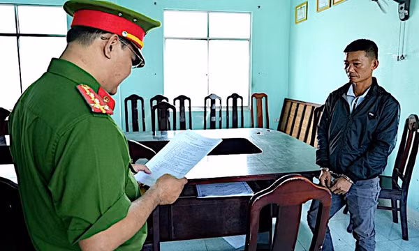 Bắt nhân viên mang ôtô của chủ đi cầm cố