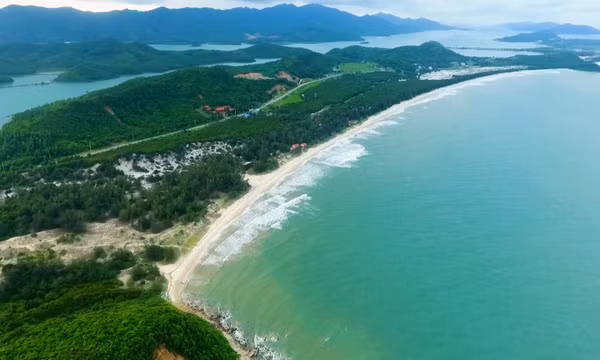 Vân Đồn: Từ ngày 27/4 du khách không mang sản phẩm nhựa dùng 1 lần ra các xã đảo