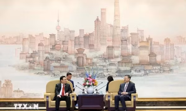 Chủ tịch Quốc hội Vương Đình Huệ tiếp Bí thư Thành ủy Thượng Hải