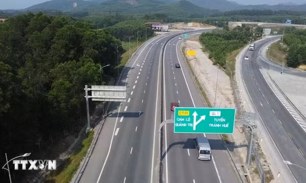 Chuyên gia đưa ra nguyên nhân gây nổ lốp ôtô trên cao tốc Cam Lộ-La Sơn