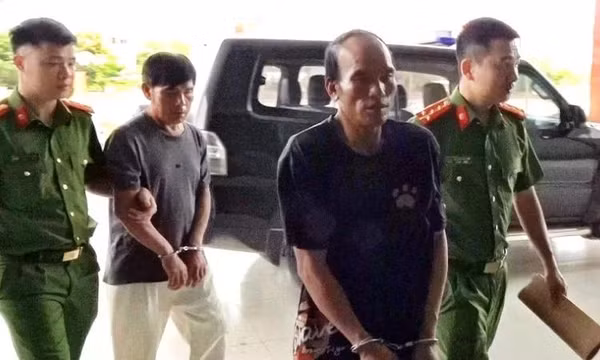 Công an Nghệ An bắt 2 đối tượng truy nã đặc biệt nguy hiểm, lẩn trốn 22 năm ở Lào