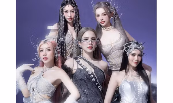 Nhóm nhạc Chị đẹp ra mắt, diva Mỹ Linh và Lệ Quyên không tham gia