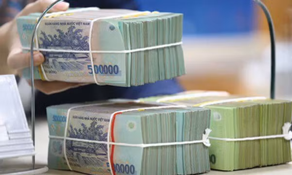 Lãi suất tiết kiệm rục rịch tăng
