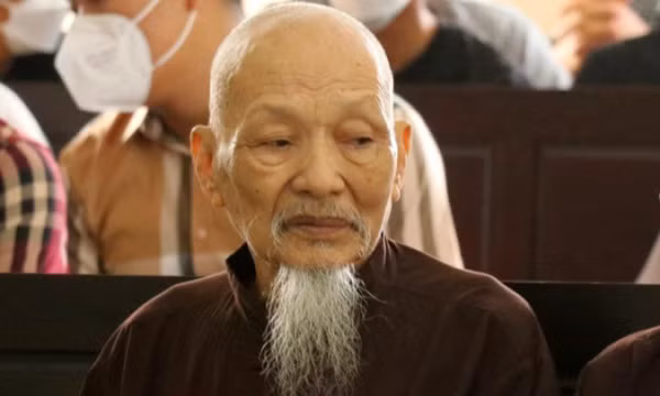 Ông Lê Tùng Vân bị khởi tố tội Loạn luân