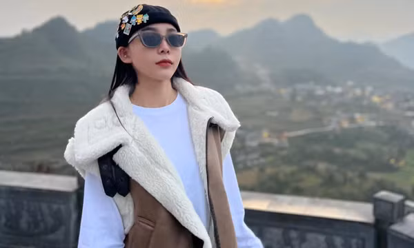 Hot girl bắn súng 10X "gây sốt" với vẻ ngoài xinh đẹp, cá tính