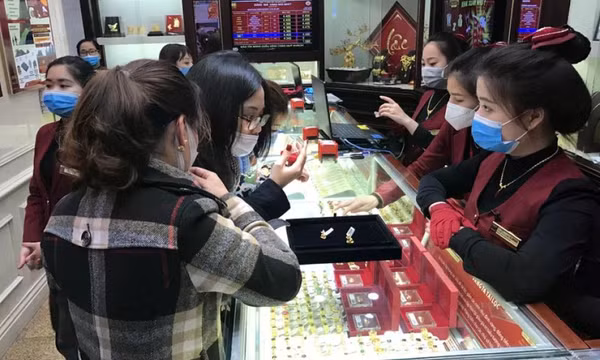 Đồng loạt tăng mạnh, giá vàng SJC vọt lên ngưỡng 84,3 triệu đồng
