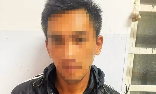 Bị cà khịa, nam thanh niên rút dao đâm hai người thương vong
