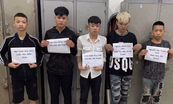 Vô cớ truy sát người đi đường