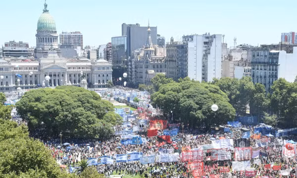 Tổng liên đoàn lao động Argentina phát động tổng đình công