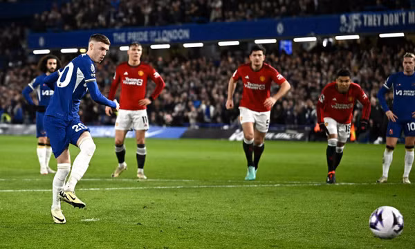 Chelsea thắng ngược Man Utd ở phút 100 và 101