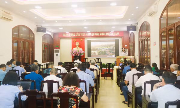 TP Móng Cái nghe và lấy ý kiến về dự thảo Quy chế quản lý kiến trúc