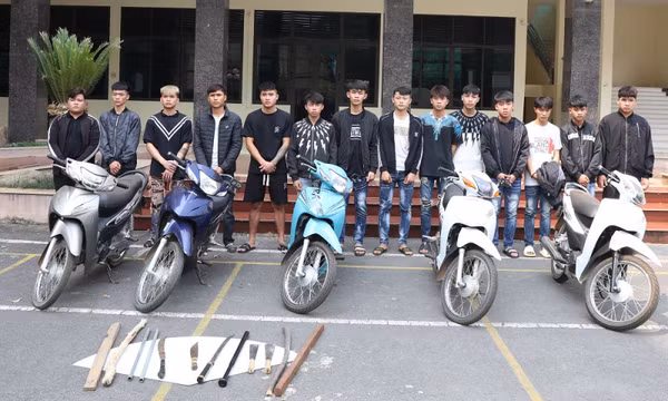 Khởi tố hàng chục thanh thiếu niên về hành vi “Gây rối trật tự công cộng”