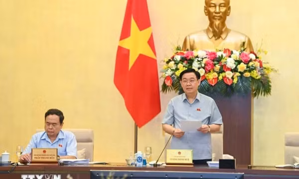 Bế mạc Phiên họp thứ 32 của Ủy ban Thường vụ Quốc hội