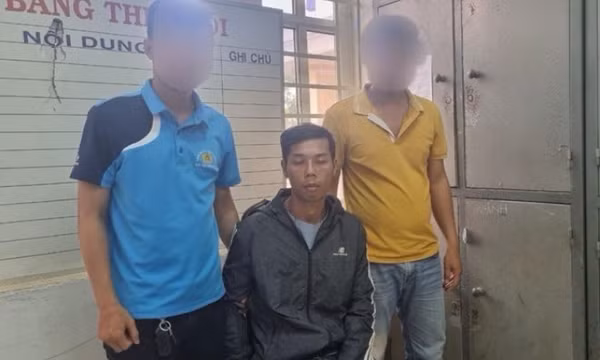 Bắt giữ đối tượng cướp giật điện thoại iPhone 15 Pro Max giữa ban ngày
