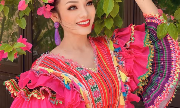Đất trời Tây Bắc đẹp rung động lòng người trong MV mới "Tiếng khèn mùa ban nở" của Tân Nhàn
