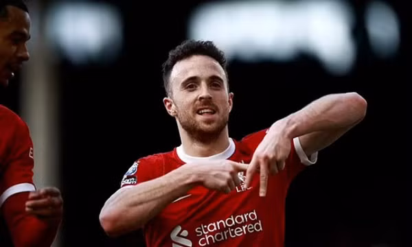 Klopp báo hung tin về Jota