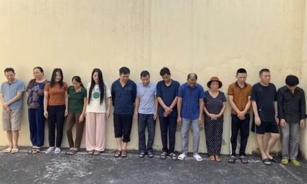 Nhiều 'quý bà' tham gia đường dây đánh bạc 1 tỷ đồng/ngày