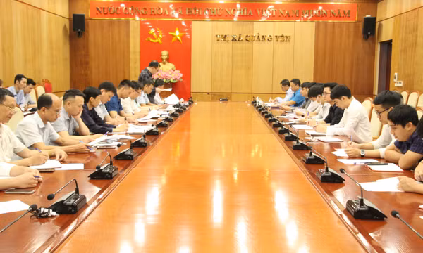 Phó Chủ tịch Thường trực UBND tỉnh dự sinh hoạt Chi bộ Trung tâm Phát triển quỹ đất TX Quảng Yên