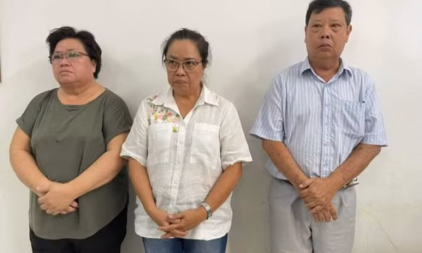 Thuê luật sư giả chữ ký, khai tử 8 người thân để bán nhà thừa kế