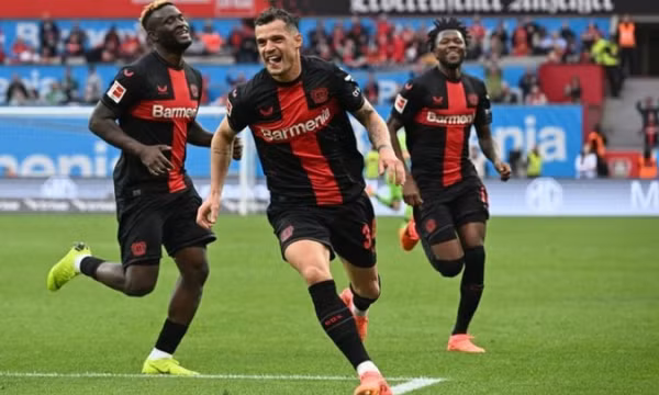 Leverkusen lần đầu vô địch Bundesliga