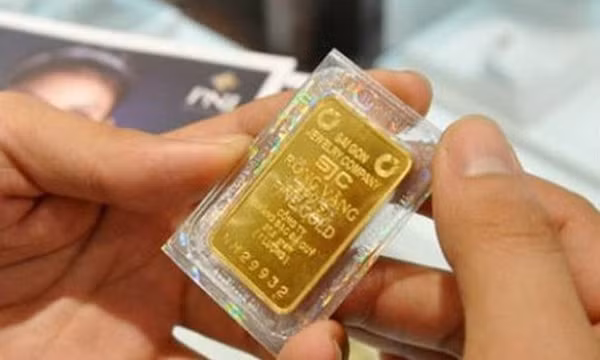 Giá vàng SJC đột ngột quay đầu giảm