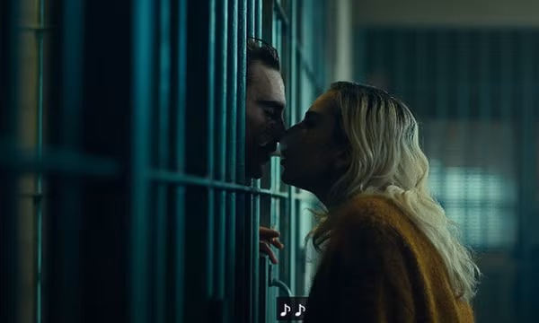 "Joker 2" tung trailer, hé lộ những hình ảnh đáng sợ của Joaquin Phoenix và Lady Gaga