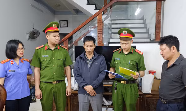 Phá đường dây làm giả giấy khám sức khoẻ lái xe ở Lạng Sơn