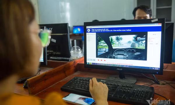 Từ 1/6, học viên thi bằng lái xe không phải học lý thuyết tập trung